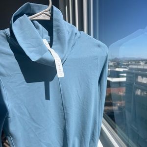 Lululemon Long Sleeve Turtleneck (Light Blue - Size 4)